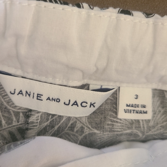 Janie and Jack girls shorts - Picture 2 of 2